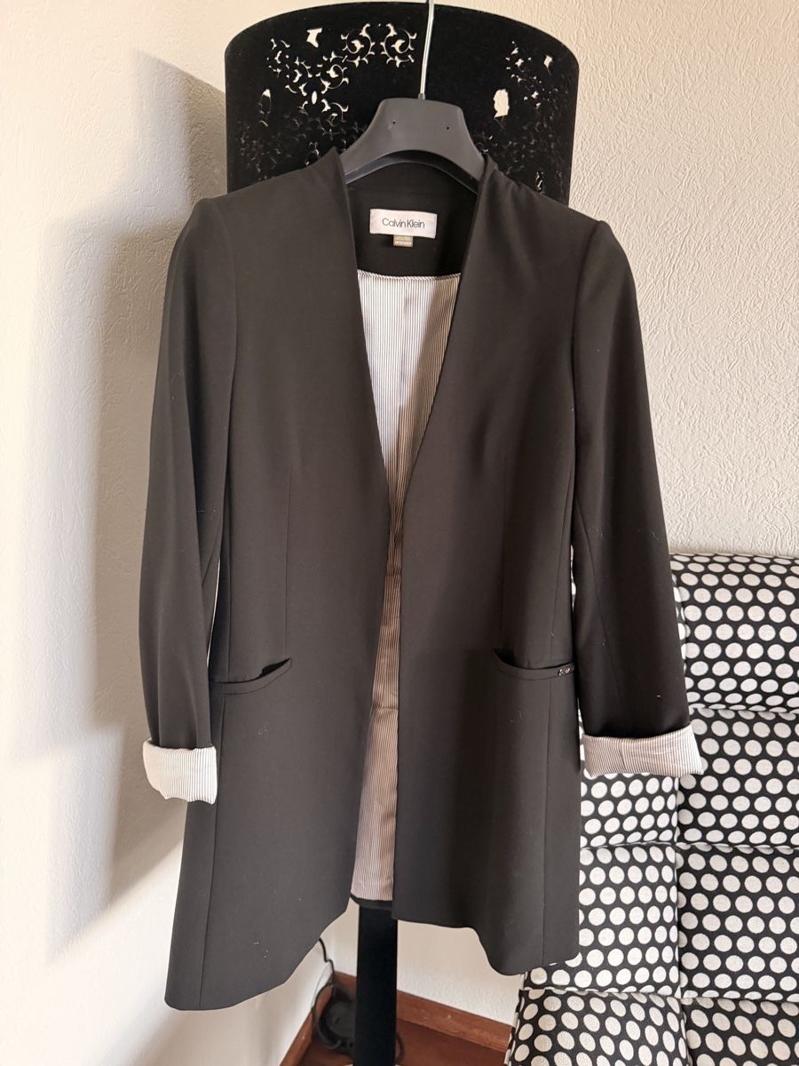 Calvin Klein Giacche: Calvin Klein Black Blazer - Gr M – Usato da Zürich venduto da Vikkinikki