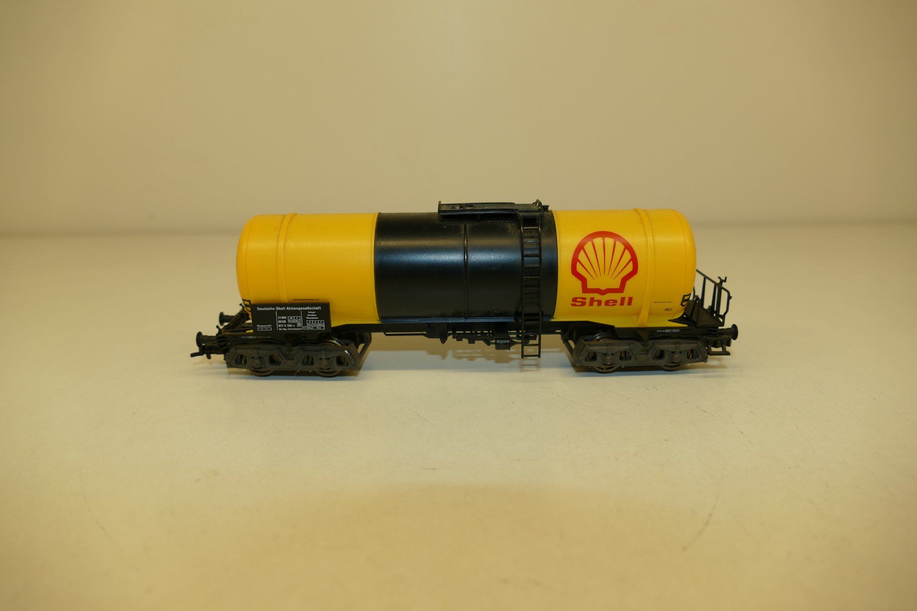 Fleischmann Modellini di ferrovie: Fleischmann H0: DB Kesselwagen Shell – Usato da Niederhasli venduto da rail-duerst 3