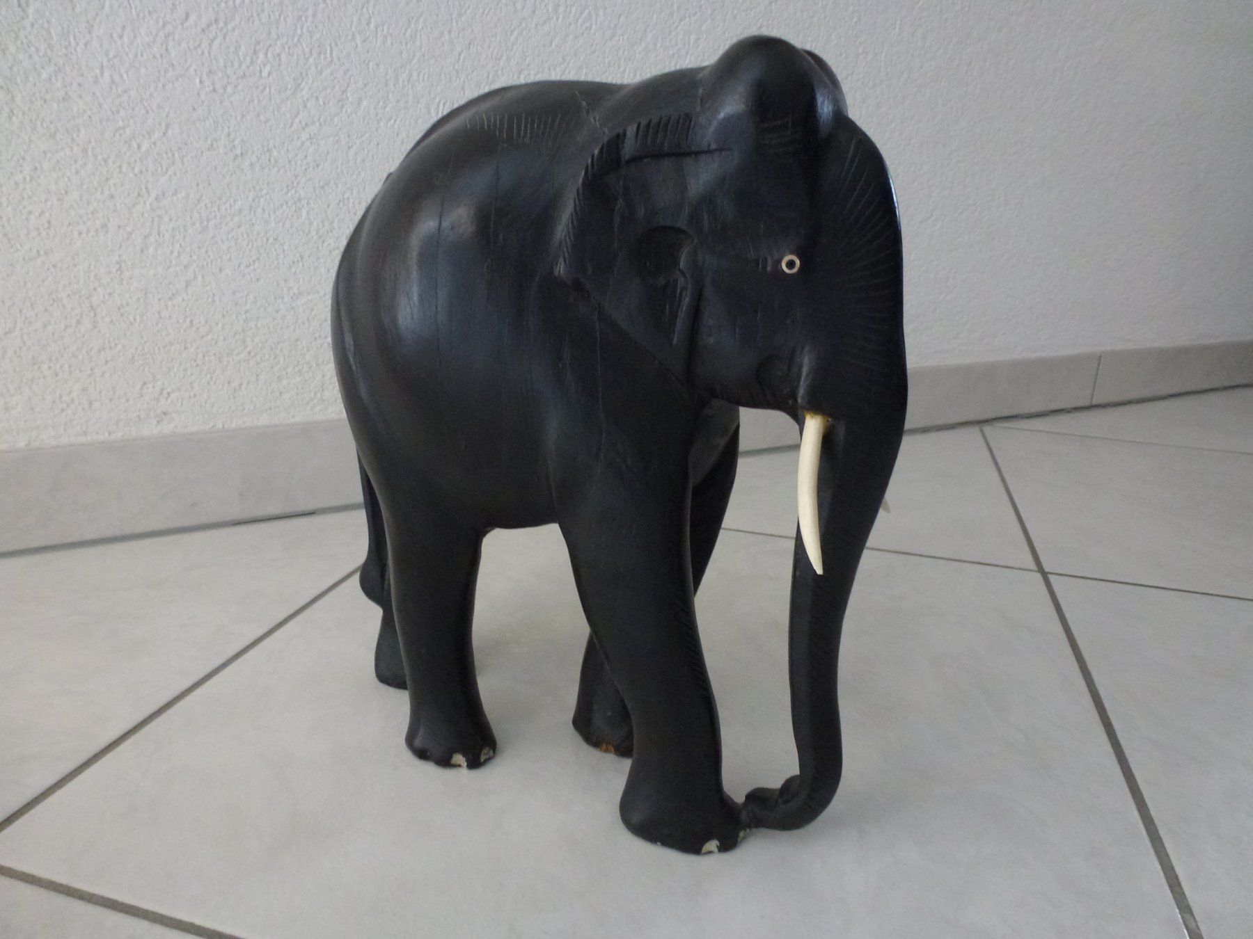 Articoli in legno: Eléphant en bois – Usato da arconciel venduto da schoulon