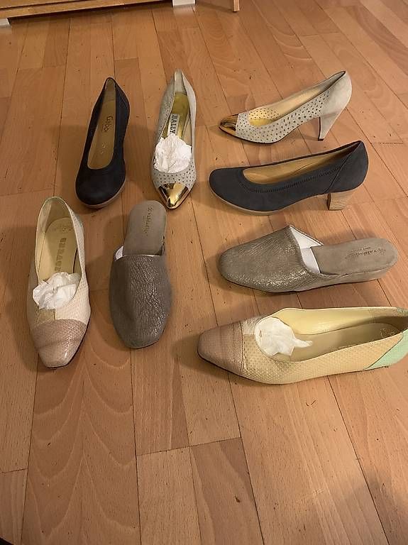 Scarpe da donna: Markenschuhe gr 37 neu – Usato da Bülach venduto da Lunaromina 2
