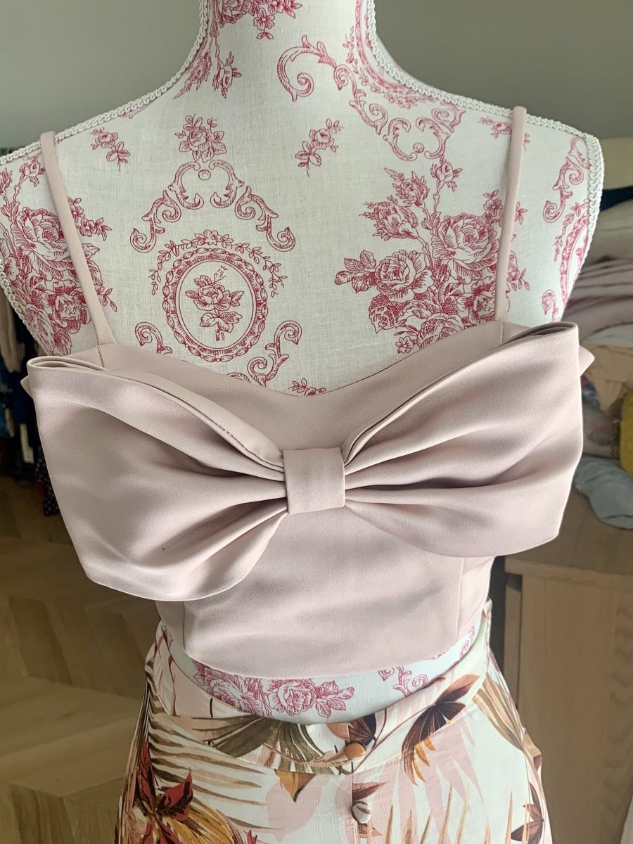 Tops: Chic bow crop top XS/S – Gebraucht aus Zürich von Angela_Fashion_Lover 2