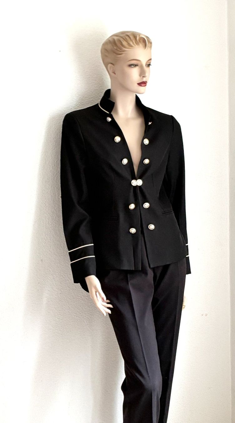 Completi & Tailleur: Schwarzer Anzug im Marine-Stil Grösse 38 – Usato da Kloten venduto da Nephty 6