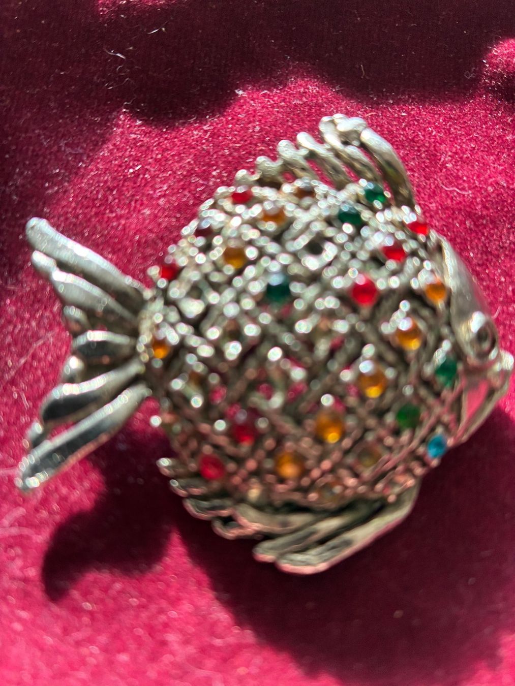 Spille & Fermagli: broche-métal argenté-poisson – Usato da Evilard venduto da nenette01