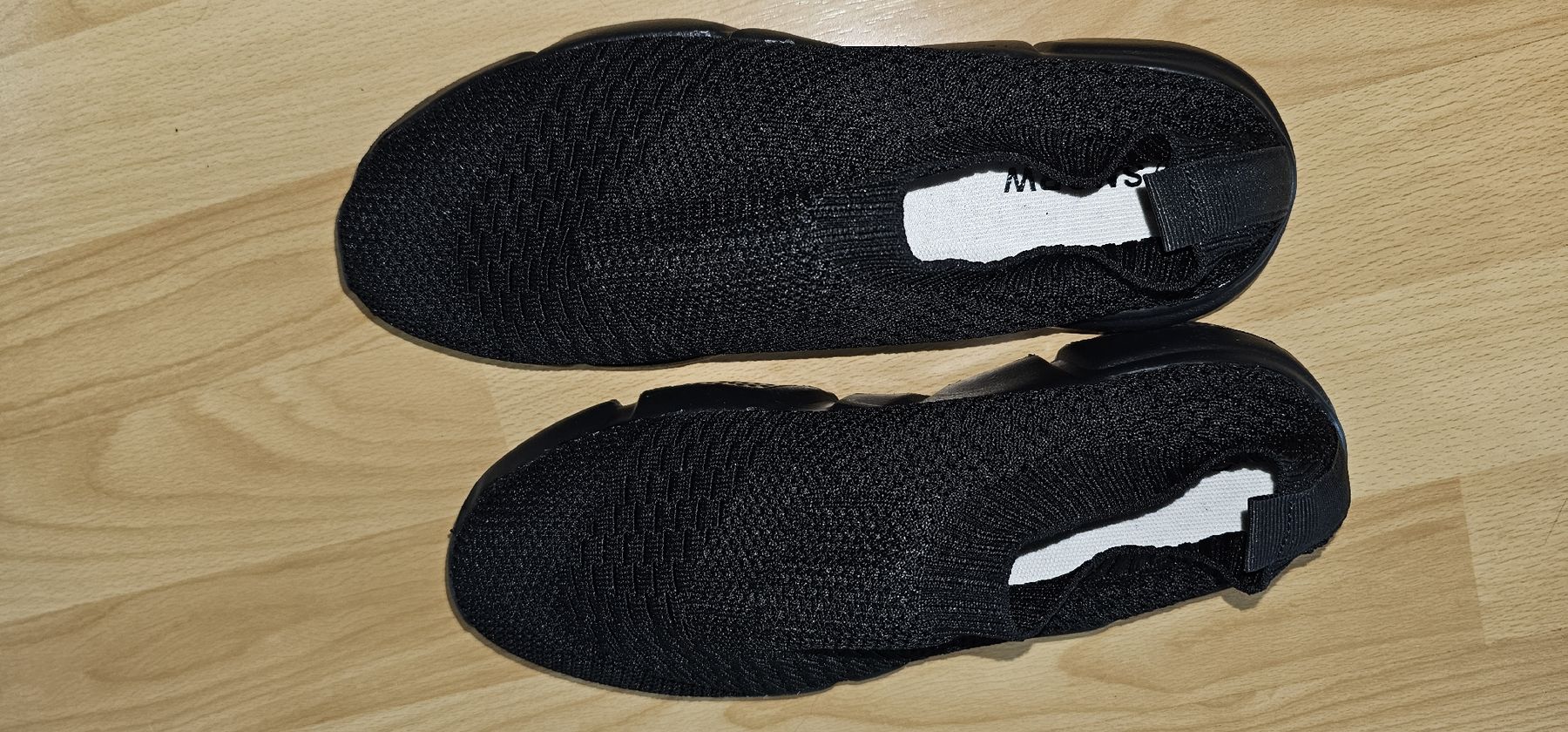 Scarpe da uomo: Schwarze Sneakers Gr. 41 - stylisch & bequem! – Nuovo (secondo la descrizione) da Dulliken venduto da Trw_gbp4 3