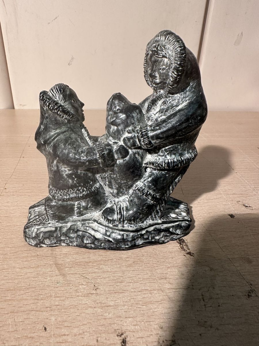 Statuette: Sculpture Inuit "A Wolf Original", fait à la main, Canada – Usato da Lausanne venduto da artnouveau04