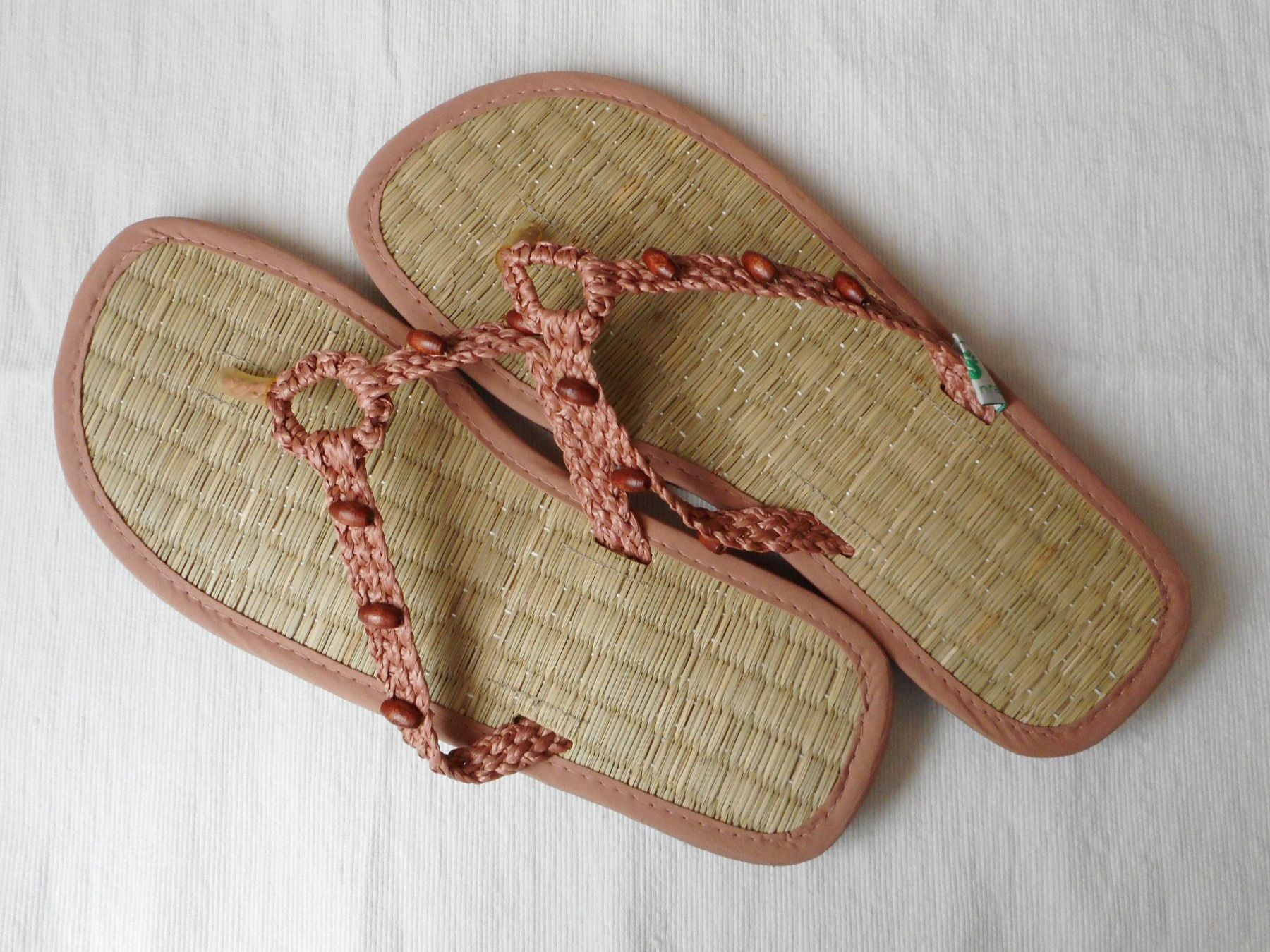 Scarpe da uomo: Flip Flops mit Zimtsohle Grösse 39/40 – Nuovo e nell'imballaggio originale da Niederlenz venduto da Berghem
