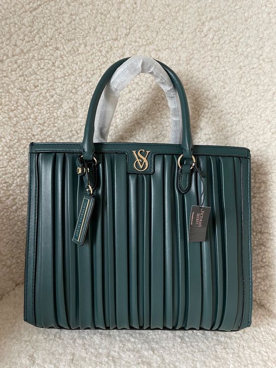Victoria’s Secret Crossbody Satchel Bag NEW | Kaufen auf Ricardo