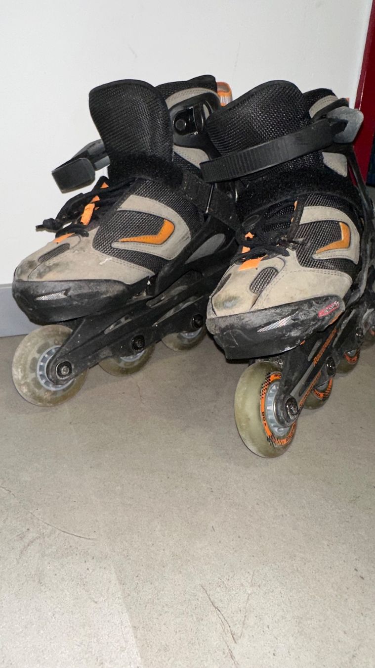 Pattini in linea & Pattini a rotelle: Inlineskates Rollerblade, verstellbar Gr. 32-37 Rollschuhe – Usato da Schönenbuch venduto da marisli80 3
