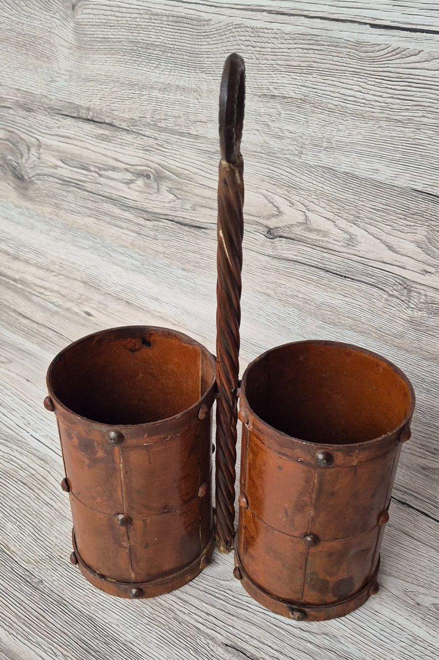 Portabottiglie: rustikaler Weinflaschenhalter aus Kupfer – Usato da Neerach venduto da sillis 1