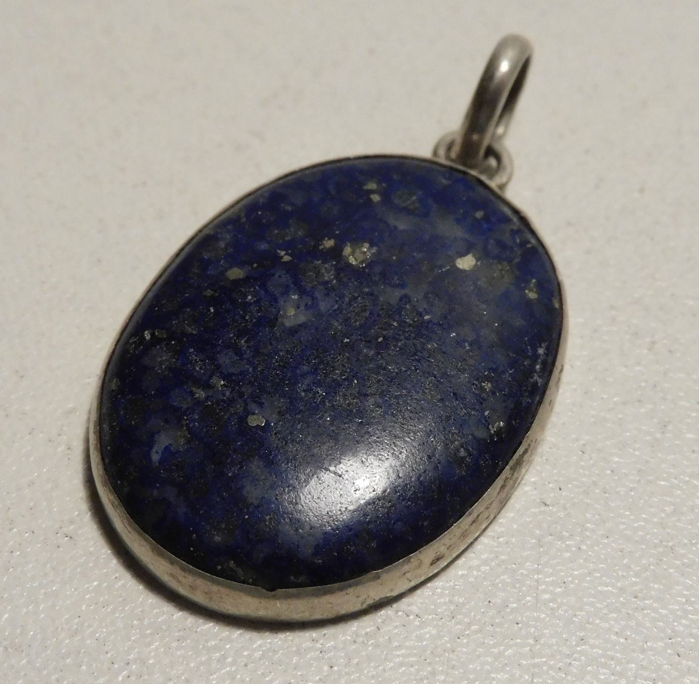 Pendentifs: Anhänger LapisLazuli oval Silber gebraucht – D'occasion à Sursee par 76