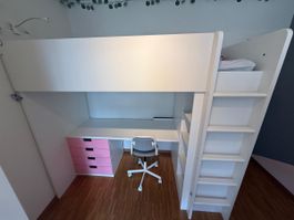 Hochbett mit Schreibtisch und Schrank pink/weiss 90x200cm