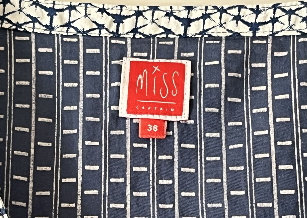 Top: Haut MISS CAPTAIN – Usato da Lausanne venduto da micou47 3