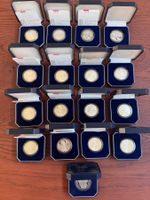 20 Fr. Gedenkmünzen Silber in Etuis 17 Stück/10 mit Zert.
