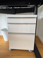 IKEA BESTÅ BURS Rollcontainer Hochglanz weiss, 3 Schubladen