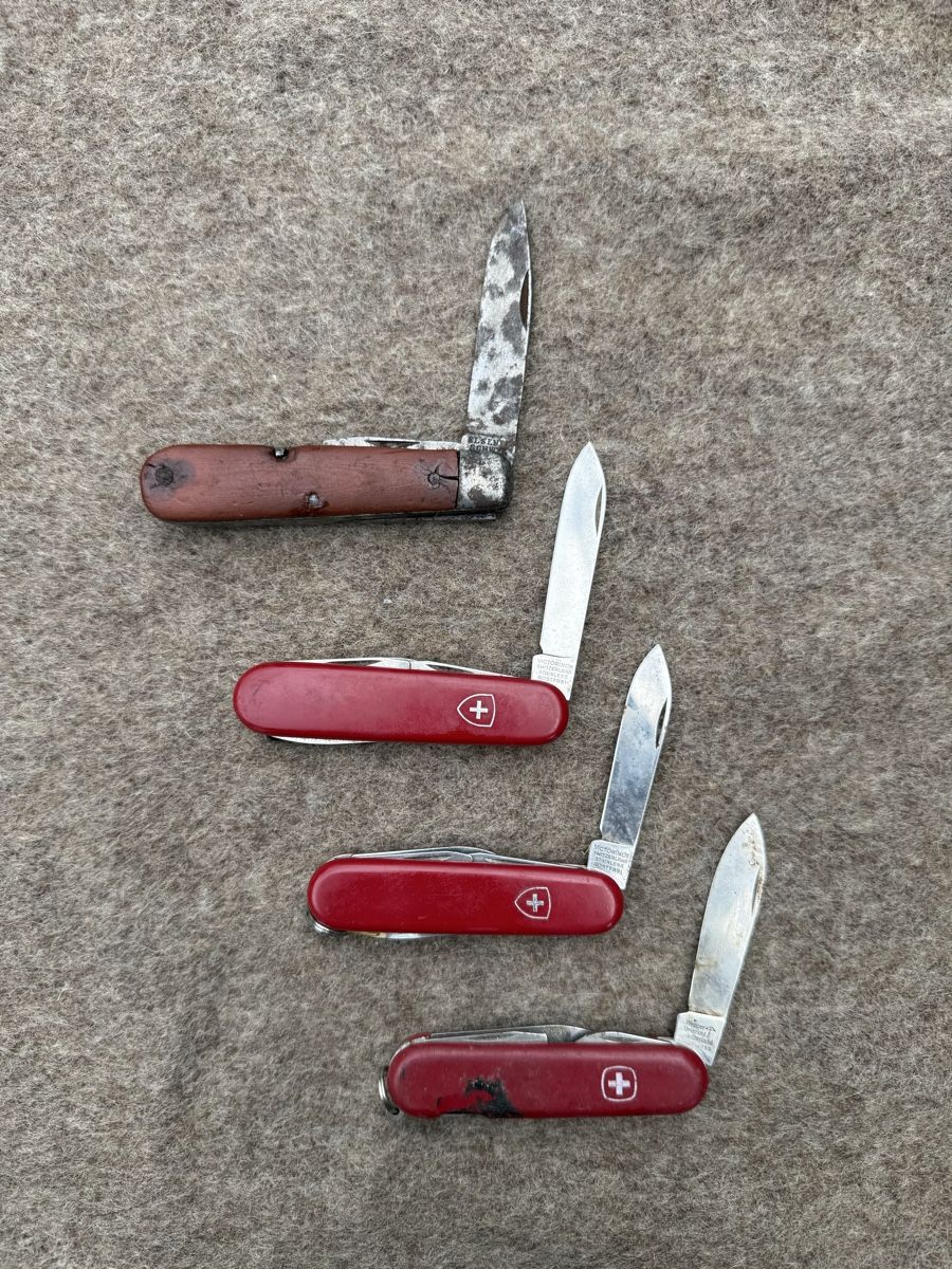 Victorinox Couteaux de poche: Lot 4 couteaux suisses – D'occasion à Fribourg par Ardoffel 1