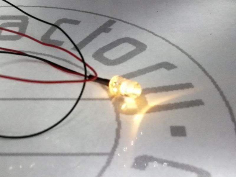 Componenti elettronici: LED 5mm verkabelt, 12V DC, warmweiss – Nuovo (secondo la descrizione) da Luzern venduto da Salefactory 1