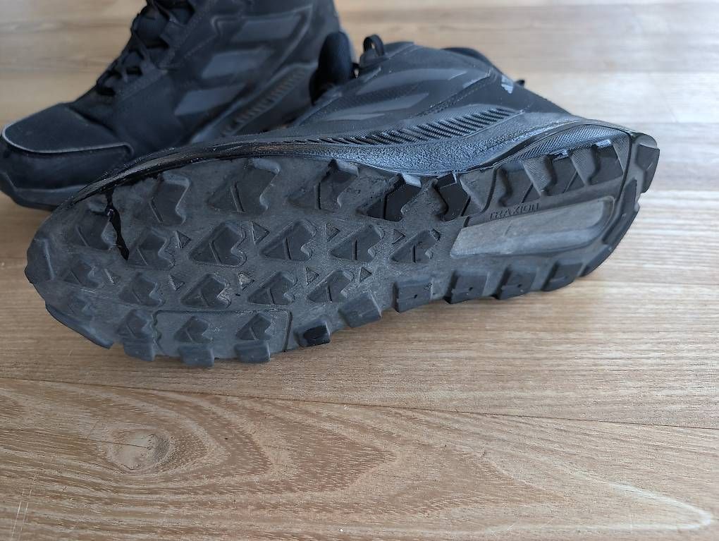 Scarpe da uomo: Wanderschuhe Trekkingschuhe wasserdicht Adidas Terrex GR 44 – Usato da Nottwil venduto da Buchera 1