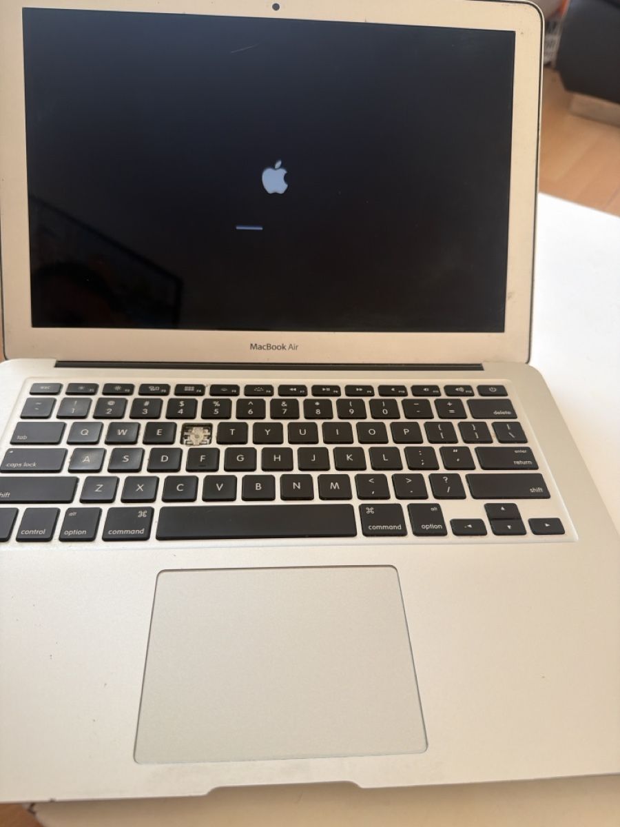 Apple Notebooks: Macbook Air 13 – Gebraucht aus Baden von noli.r