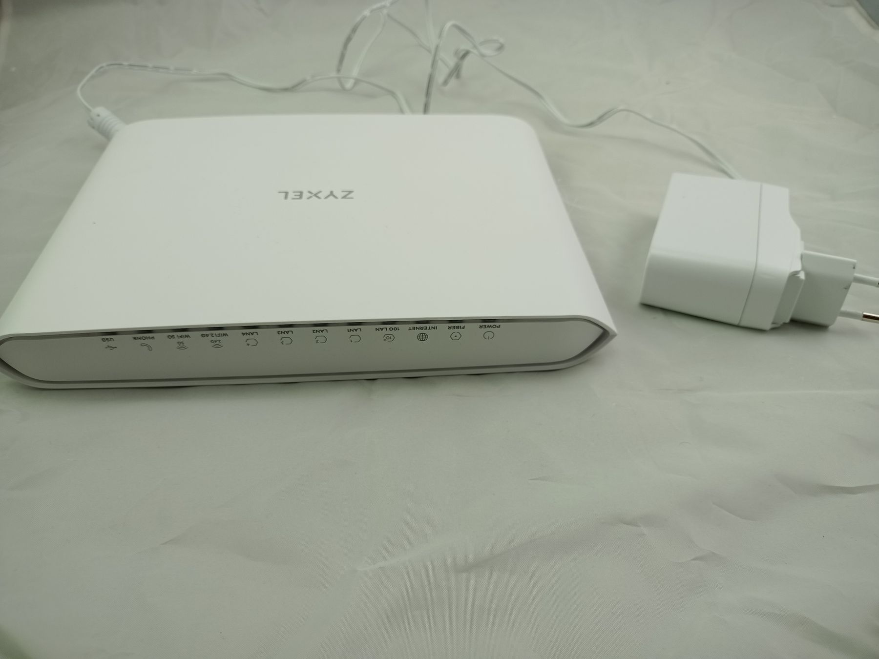 Modems & Routeurs: Zyxel AX7501-B0 Router – D'occasion à Buchs AG par SellAndBuyX