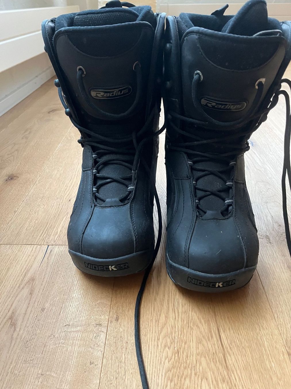 Nidecker Scarpe da uomo: Nidecker Softboots Grösse 43.5, selten gebraucht – Usato da Richterswil venduto da AdrianaF01