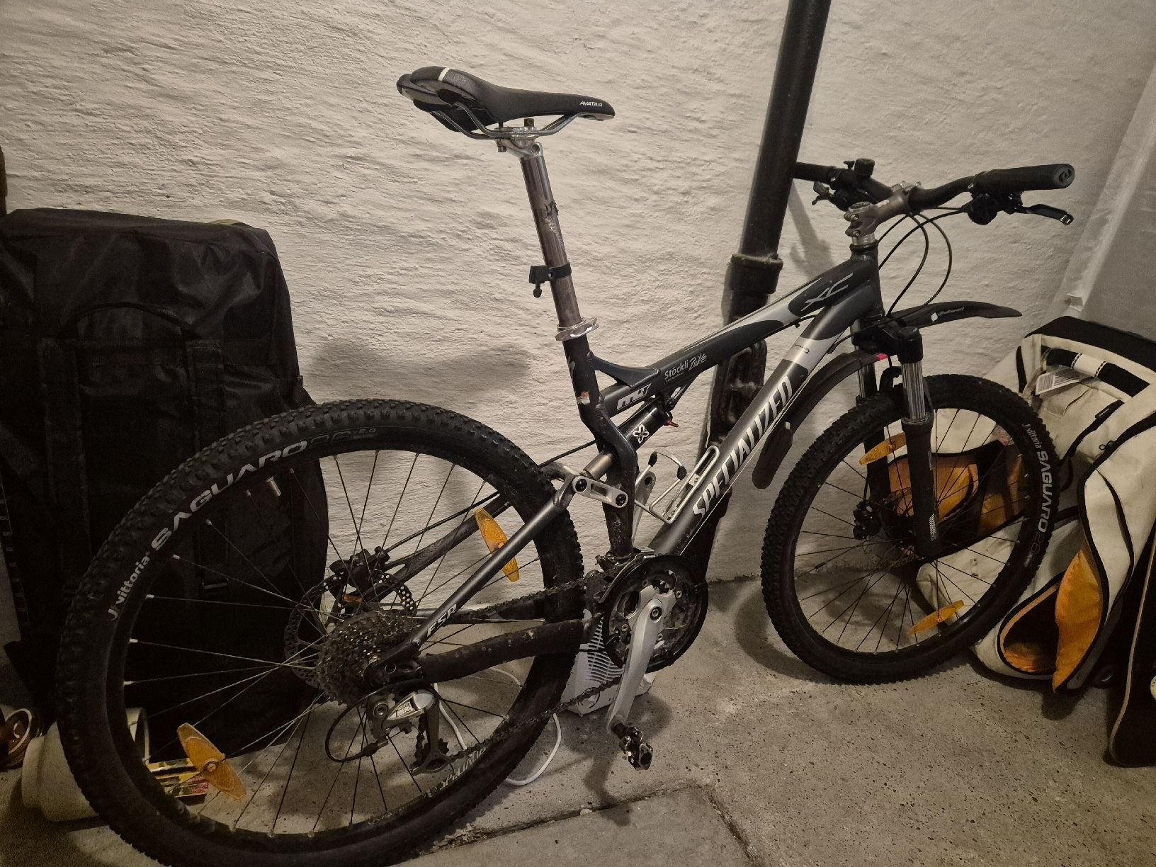 Specialized Biciclette: Specialized Fully Mountainbike – Usato da Winterthur venduto da Brand_An 4