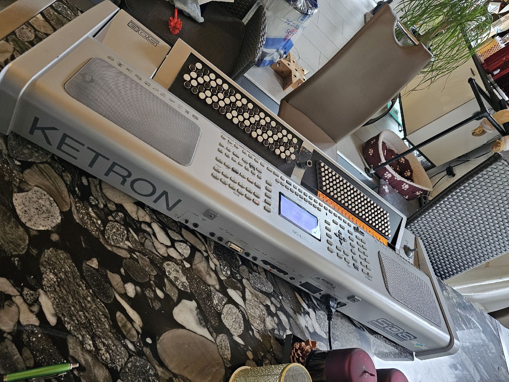 Strumenti musicali: Ketron SD8 midi B-Griff Knopfgrifftastatur – Usato da Erschwil venduto da hexeraus 2