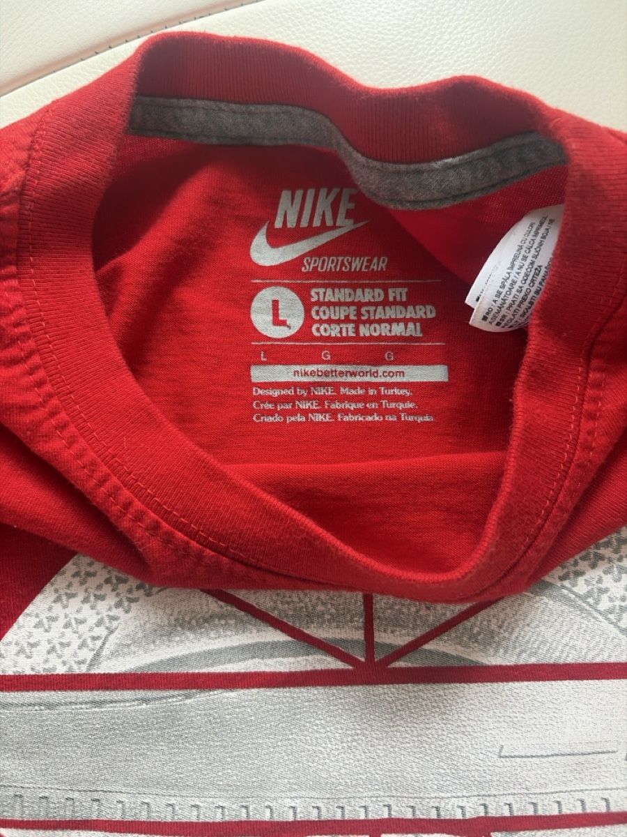 Nike T-shirts: Nike – Neuf (Voir description) à Pully par Kalissa 2