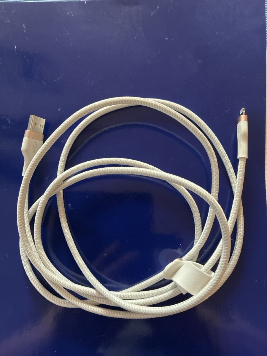 Apple Handys / Smartphones: iPhone Ladekabel – Neu (gemäss Beschreibung) aus Brugg AG von Regenbogenfisch01 1