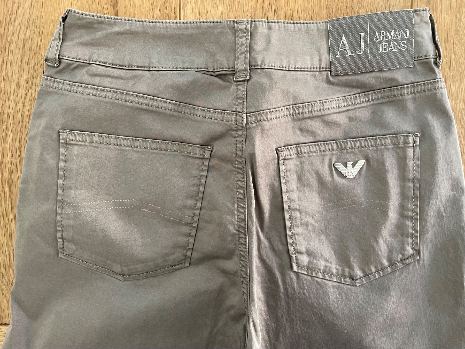 Armani Jeans: AJ Armani Jeans – Nuovo (secondo la descrizione) da Bern venduto da kat_sm88 8