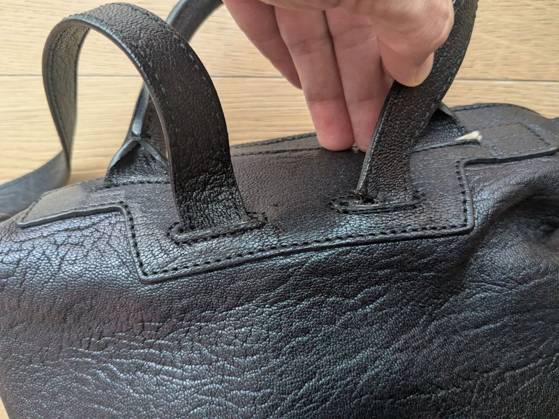 Zaini: Black leather backpack AGL – Usato da Zürich venduto da vdenisa1 2