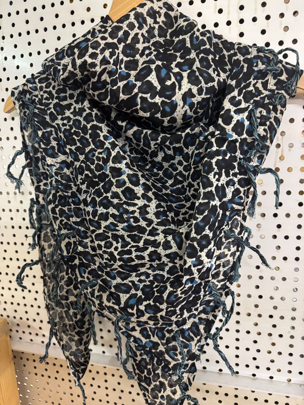 Foulards, Tücher & Schals: Leichtes Baumwolle Halstuch mit Leo Muster – Neu (gemäss Beschreibung) aus Holziken von brockolino 1