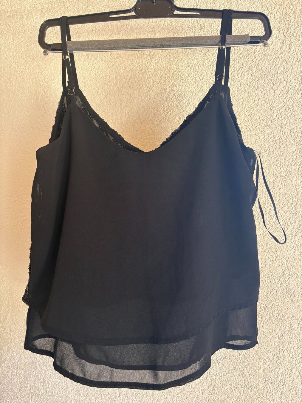 Tops: Aquamar Black Sequin Camisole Top S / 36 – Gebraucht aus Fribourg von georgeabottino 1