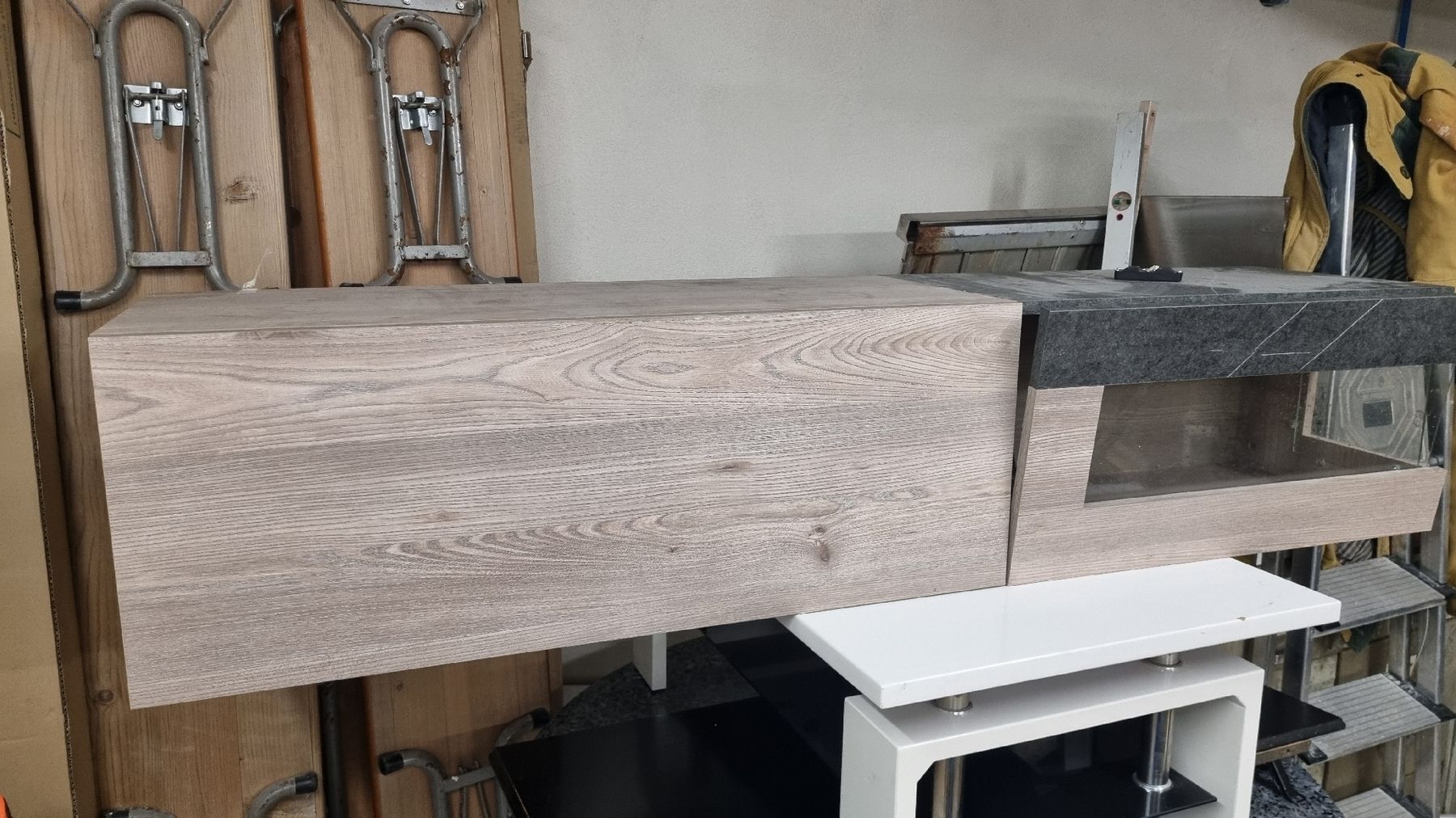 Vitrines: Wandschrank – D'occasion à Gunzwil par kusi203 6