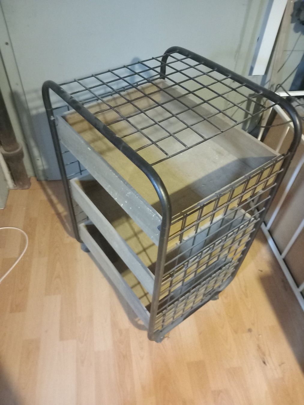 Valigie & Borse: Rollwagen / Regal klein – Usato da Brunnadern venduto da chicka01