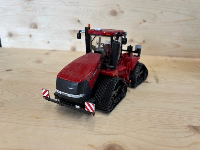Britains Kit di modellismo & Modellini statici: Case IH Quadtrac 600 – Nuovo (secondo la descrizione) da Oberbütschel venduto da SimBla91 1