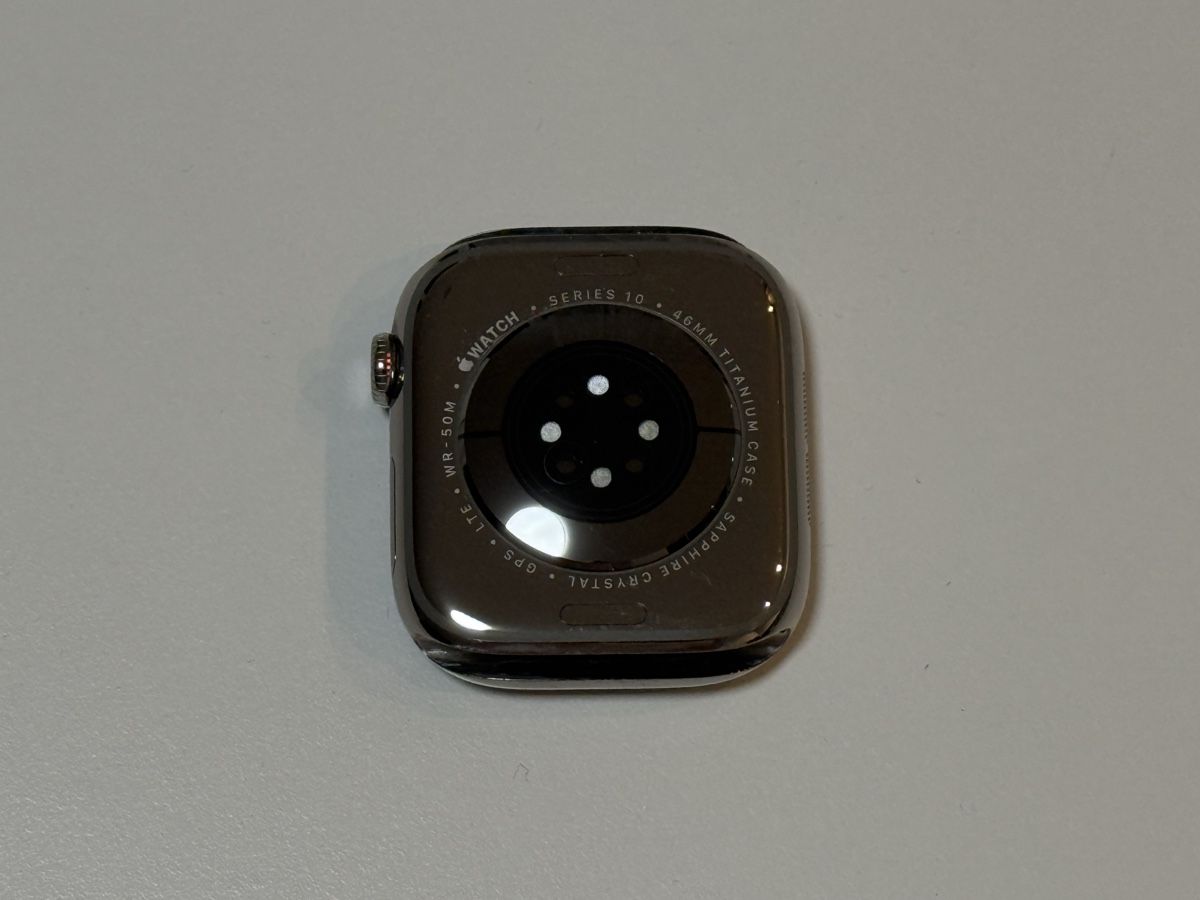 Apple Smartwatch: Apple Watch Series 10 - 46mm, Titanium, Cellular – Usato da Wallisellen venduto da Art_Vendorlay 2