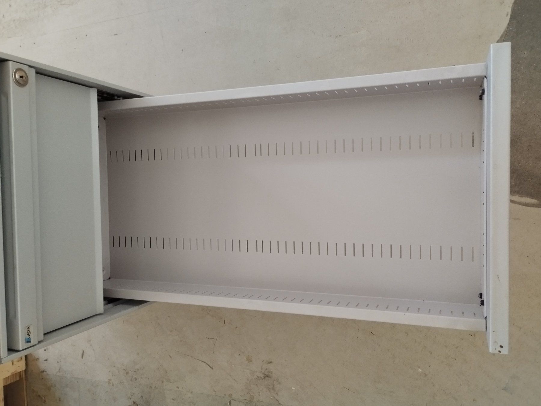 Lista Banconi: Lista Office LO - Beistellkorpus mit 4 Schubladen – Usato da Einsiedeln venduto da Haidian 6
