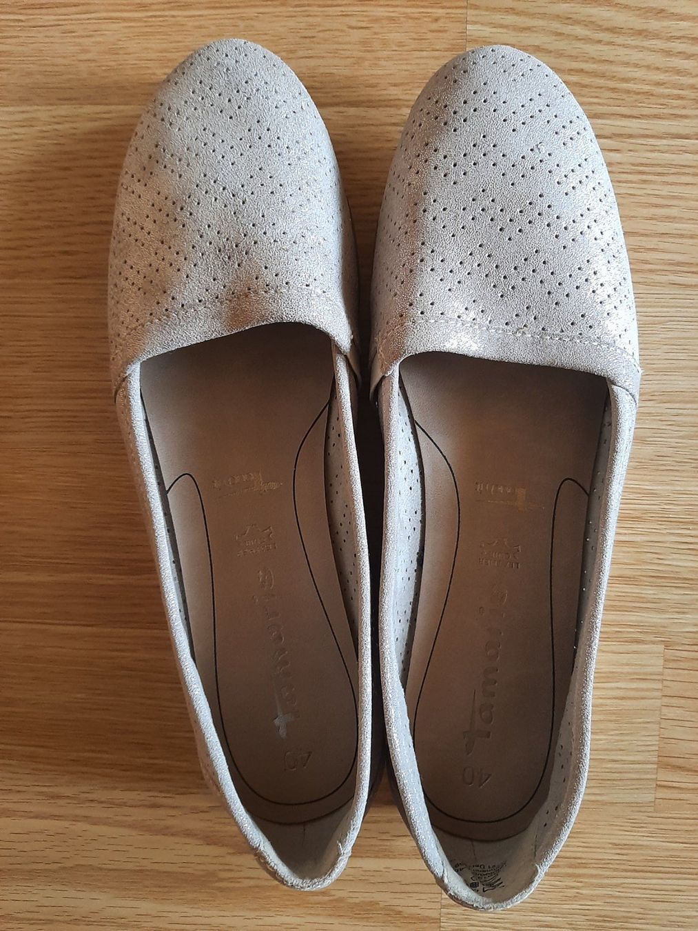 Tamaris Damenschuhe: TAMARIS Slippers Gr. 40 – Gebraucht aus Muotathal von robin40