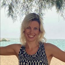 Profile image of Debi_01