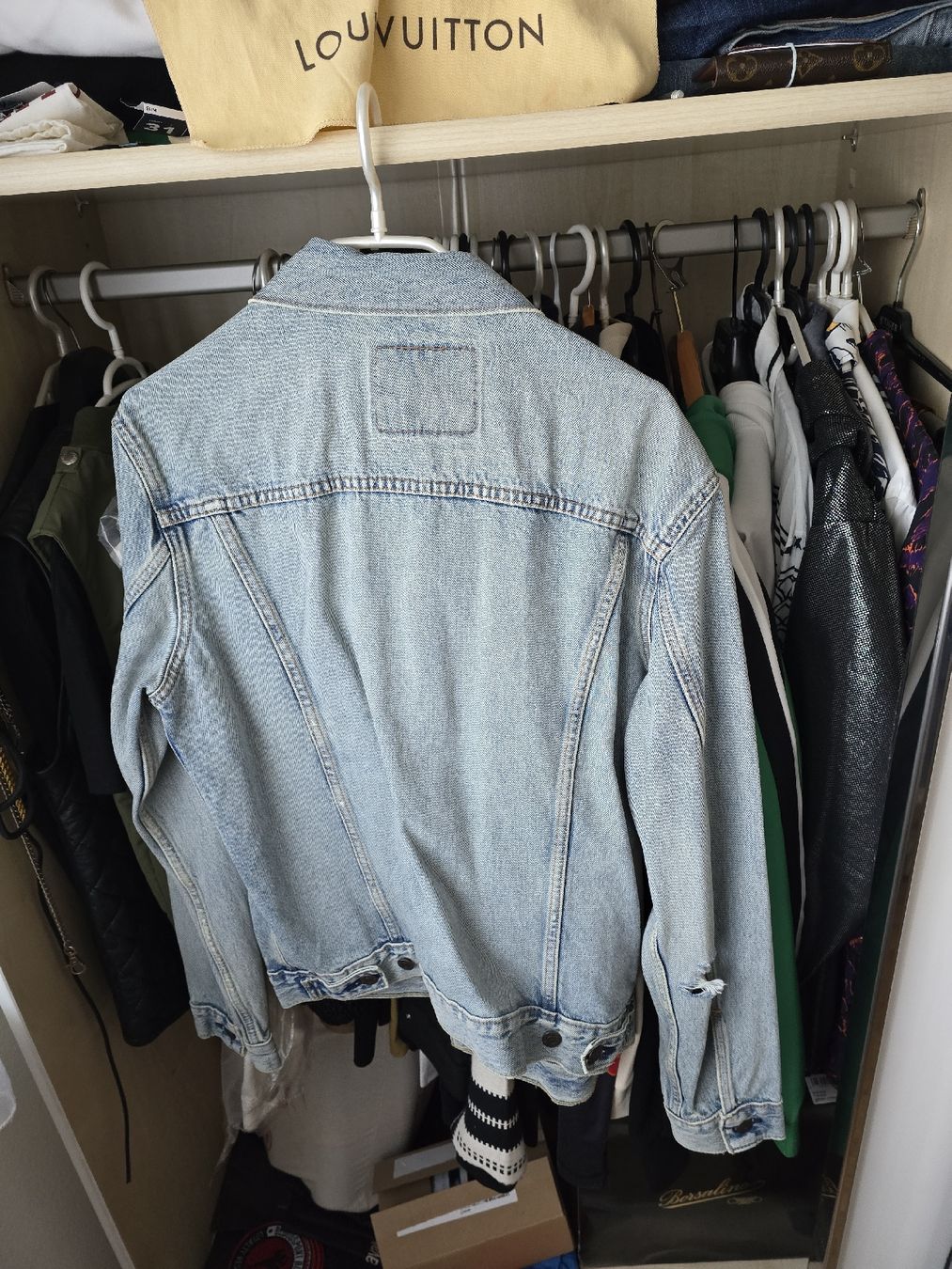 Jacken: Levi's jeans jacket – Neu und originalverpackt aus Amriswil von newschweiz 1