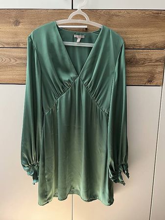 H&M GRÜNES SATIN-KLEID (M)