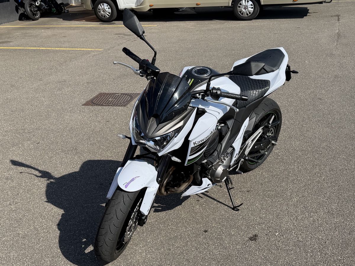 Kawasaki Strasse: Kawasaki Z800  – Gebraucht aus Courrendlin von shopwheels