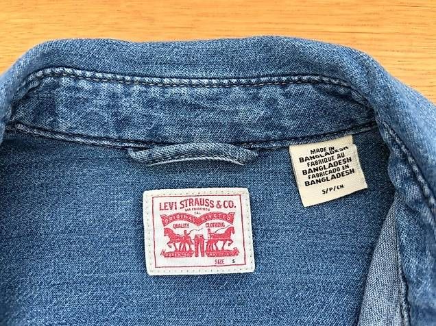 Levi's Camicette: Levi's Strauss Jeanshemd blau Gr. S neu – Nuovo (secondo la descrizione) da Zürich venduto da hauszwoelf 2