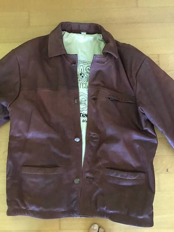 Giacche: Lederjacke – Usato da St. Niklausen LU venduto da val_y8jm 2