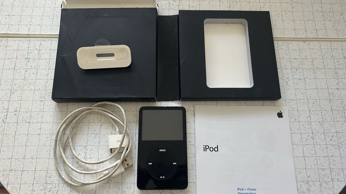 Apple Lettore multimediale portatile: iPod 30GB – Usato da Fällanden venduto da E51