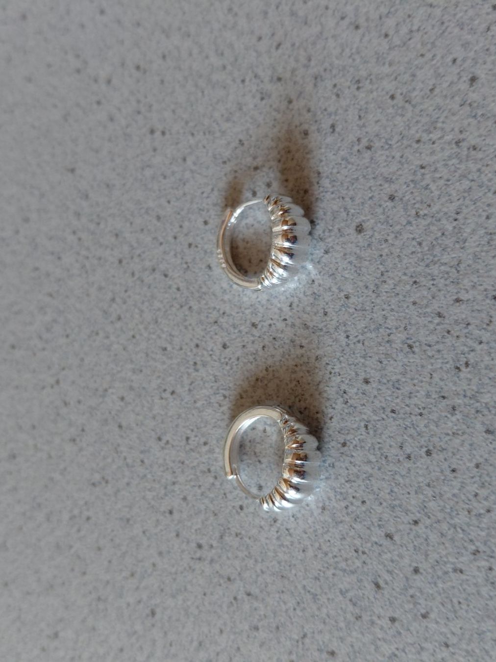 Orecchini pendenti & Orecchini a lobo: 2 Creolen Ohrhänger 925 Silber. 1,2g – Nuovo e nell'imballaggio originale da Winistorf venduto da acreativ4 1