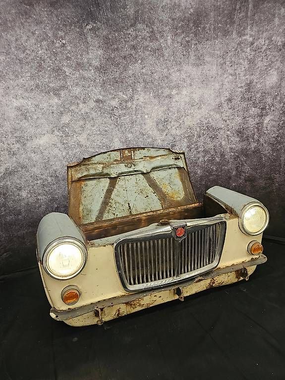 Allestimento di negozi e stand fieristici: MG 1300 Front, Austin Oldtimer Front Deko Vintage coole Bar – Usato da Rottenschwil venduto da epaveart 1