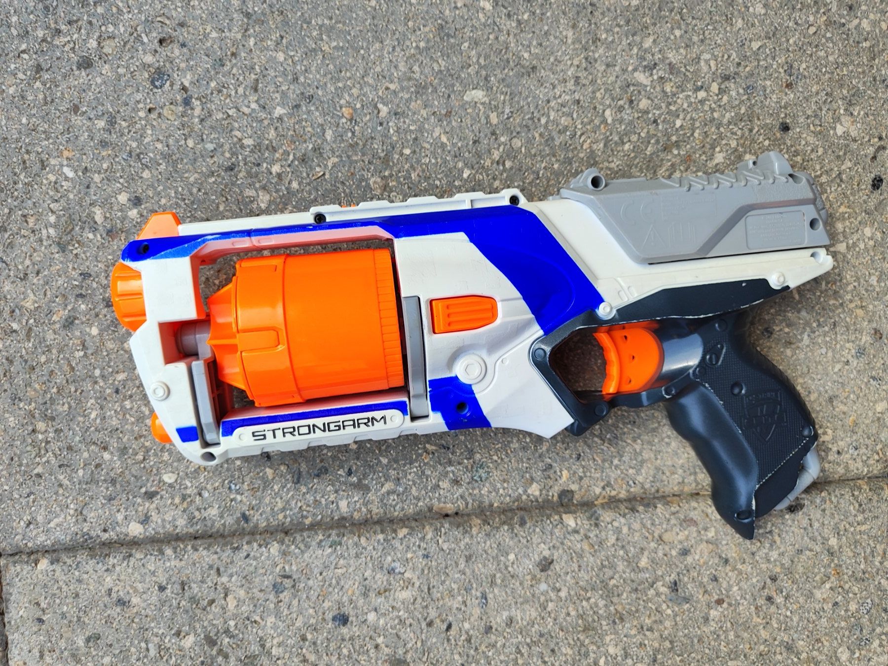 Nerf Spielzeuge: NERF STRONGARM – Gebraucht aus Genève von aga_7cbq