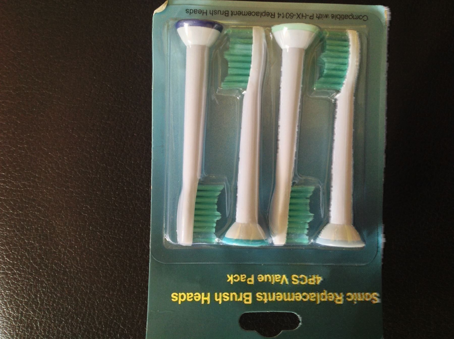 Cura dei denti: 4 PHILIPS SONICARE – Nuovo e nell'imballaggio originale da Effretikon venduto da dealer8048