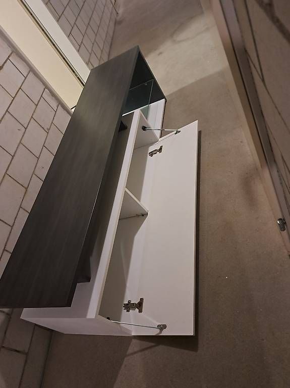 Mobili TV: TV Möbel / Schwarz Weiss mit Glas – Usato da Dällikon venduto da ale_hf2g 1